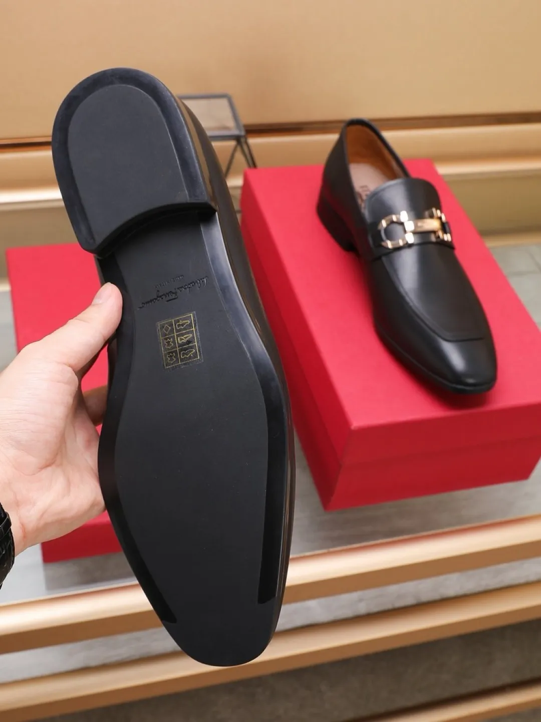 P620💰🔥《Ferragamo》👏Latest • High-end top brand luxury ~ purchasing agency, top quality ~. New fashionable business men's shoes 🔜The uppers are made of original calfskin➕cowhide and lining, with fine workmanship. The original stylish and soft combination wear-resistant and non-slip outsole is light and comfortable on the feet. The real thing looks better in real life. Size: 38/45